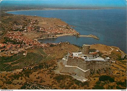Carte Postale - 66 - Collioure - Le Fort Saint-Elme  Collioure  au fond  Argeles-sur-Mer - Vue aérienne - CPM - Voir Sca