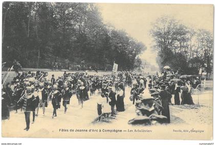 CPA COMPIEGNE - Fêtes de Jeanne d'Arc - Les Arbalétriers - Ed. Decelle , Compiègne