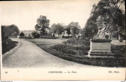 CPA Compiegne Le Parc