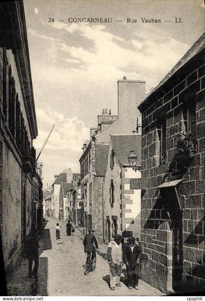 CPA Concarneau Rue Vauban