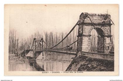 Cosne-Cours-sur-Loire, pont sur la Loire, France
