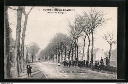 CPA Coudekerque-Branche, Route de Bergues