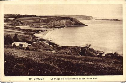 CPA Crozon La Plage De Postolonnec Et Son Vieux Fort