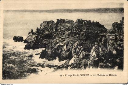 CPA Presqu ile de Crozon la chateau de dinan