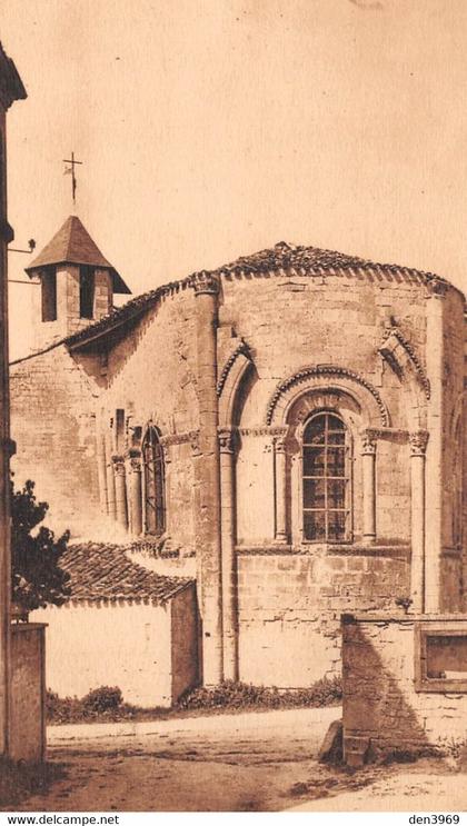 DAMPIERRE-sur-BOUTONNE - Abside de l'Eglise romane