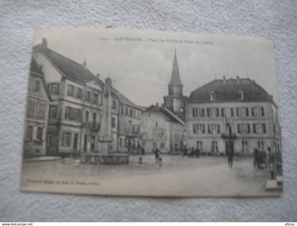 Dannemarie, place des halles et palais de justice, haut Rhin, Alsace