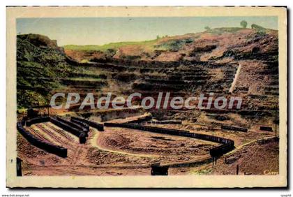 CPA Decazeville Aveyron La mine cecouverts et les vagons d'expedition