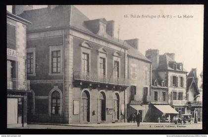 35 Dol-de-Bretagne  La Mairie
