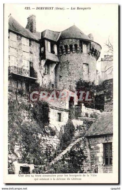 CPA Domfront (Orne) Les Remparts