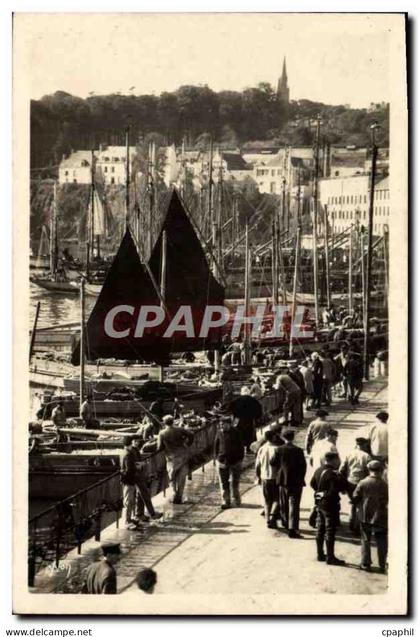 CPM Douarnenez Le Port Bateaux