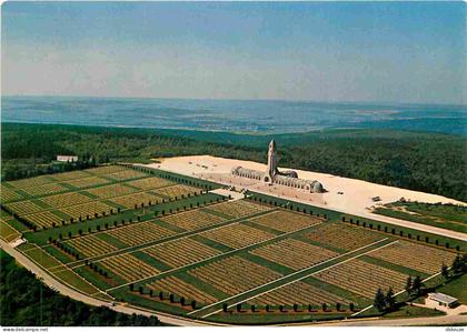 Carte Postale - 55 - Douaumont - L'Ossuaire de Douaumont - Le Cimetière National Militaire - Vue aérienne - CPM - Voir S