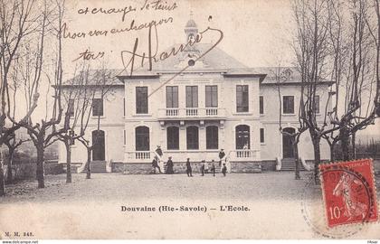 DOUVAINE(ECOLE)