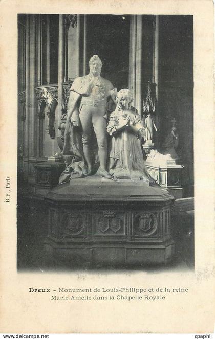 CPA Dreux Monument de Louis Philippe et de la reine Marie Amelie dans la chapelle Royale