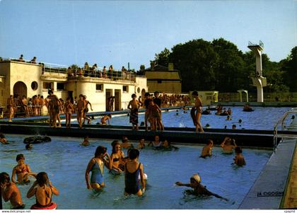 CPSM Dreux La Piscine