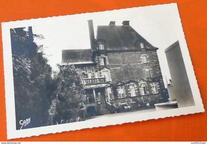 50  Ducey  Le Château des Montgomery