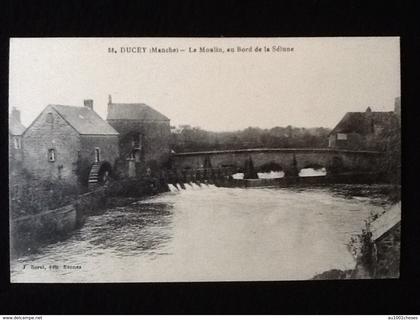 50  Ducey Le Moulin, au Bord de la Sélune