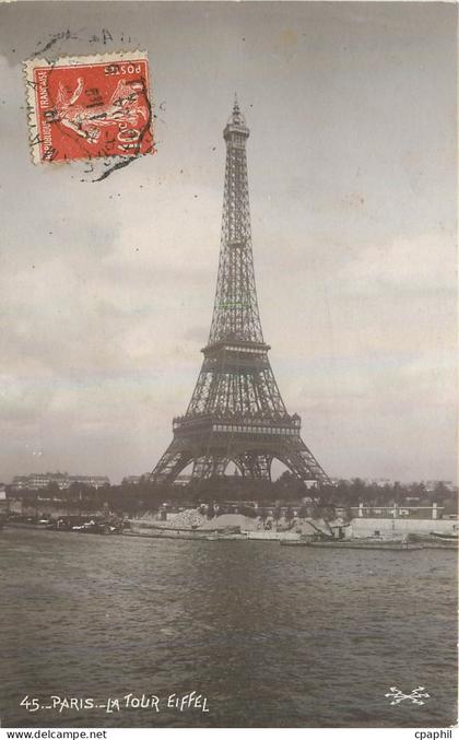 CPA Paris La Tour Eiffel