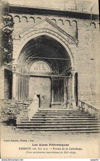 CPA Embrun Portail de la Cathedrale