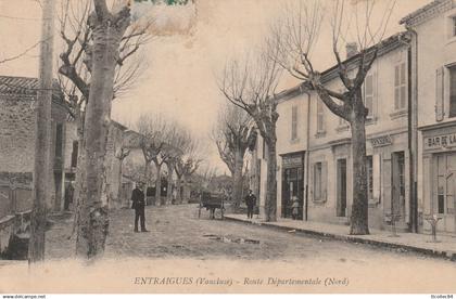 CPA-84-ENTRAIGUES-Route départementale (nord)