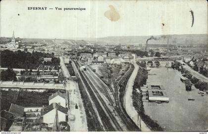 CPA Epernay Vue panoramique Train