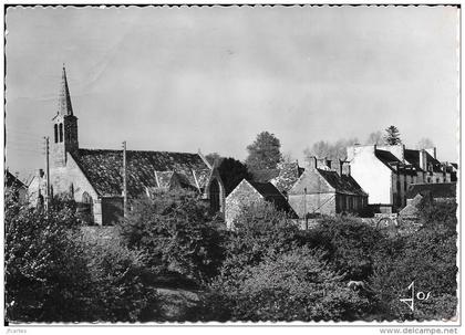 29 - ERGUE-GABERIC - Le centre du bourg et l'Eglise paroissiale du XVIe siècle - Semi-Modene - Gd Format