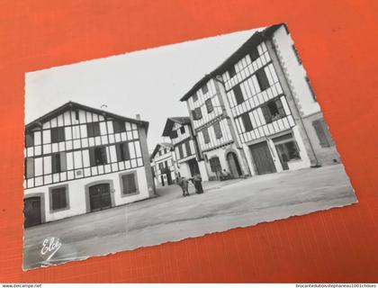 64  Maisons Basques à Espelette