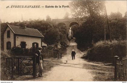 CPA EVREUX EVREUX-NAVARRE - Entree de la Foret (1160342)