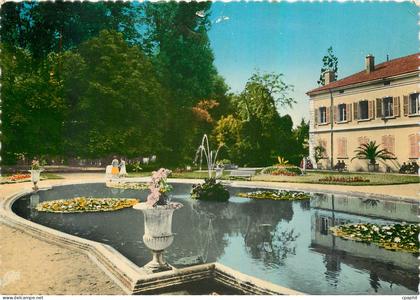CPM Feurs Le Jardin Public