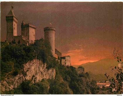 09 - Foix - Jeu de lumière sur le château fort des contes de Foix - CPM - Voir Scans Recto-Verso
