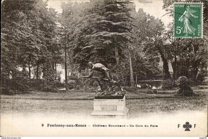 CPA Fontenay aux Roses Chateau Boucicaut Un Coin du Parc