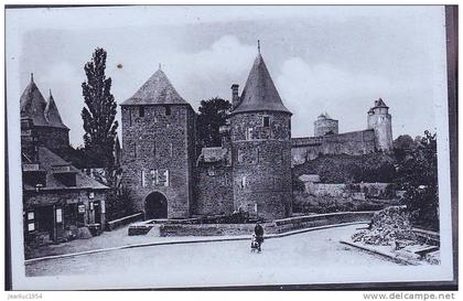 FOUGERES