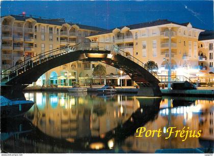 CPM Port Frejus Illuminee