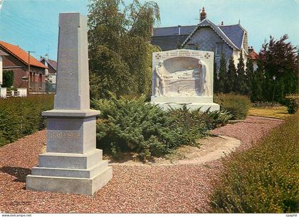 CPSM Friville Escarbotin Le Monnument aux Morts