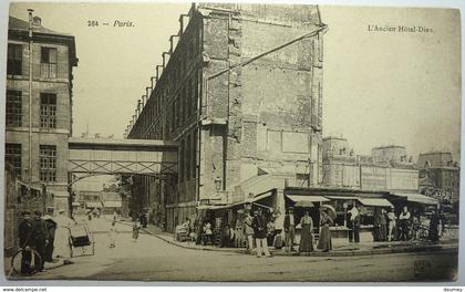 L'ANCIEN HOTEL DIEU - PARIS