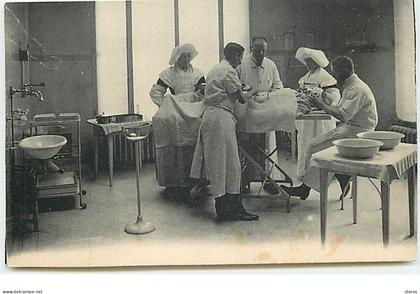 PARIS - Opération