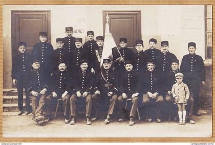 03999  ◉ Carte-Photo GRAULHET ( Voir description) ◉ Brigade des POMPIERS Sapeur-Pompier 1920s ◉ Rare