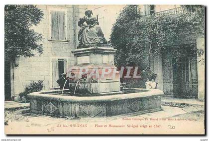 CPA Grignan Place et Monument Sevigne
