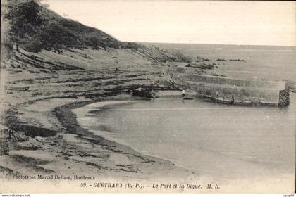 CPA Guethary (B -P ) Le Port et la Digue