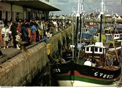CPM Le Guilvinec Le retour des bateaux de peche