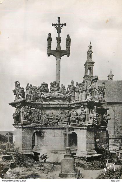 CPM Guimiliau(finistere) le calvaire(1581 1588)