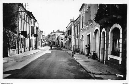 HAGETMAU (Landes) - Rue Thiers