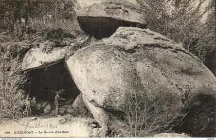 Huelgoat CPA La grotte d'Arthus