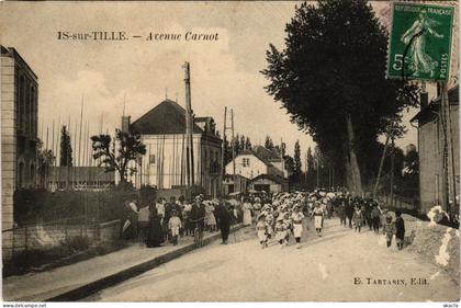 CPA Is-Sur-Tille Avenue Carnot FRANCE (1375542)