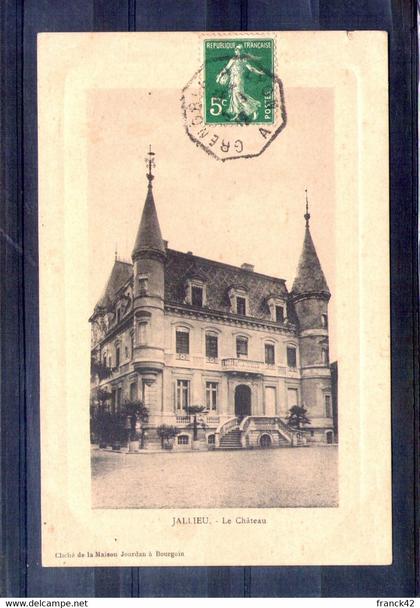 38. jallieu. le château