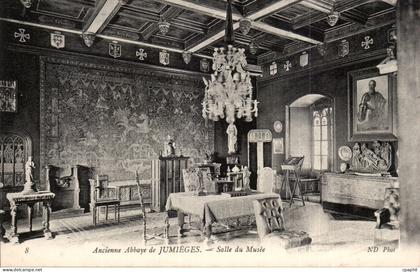 Jumieges CPA Anciennes abbaye de Jumieges Salle du musee