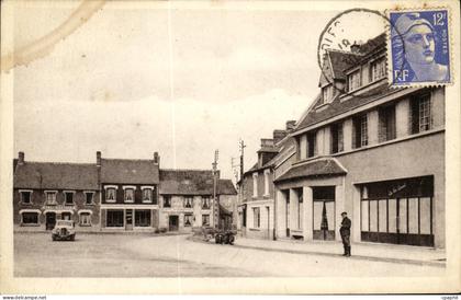 CPA Juvigny Sous Andaine La Place du Bourg