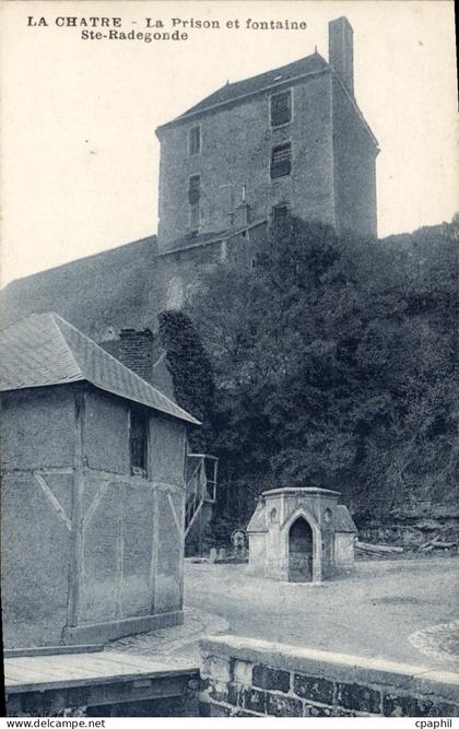 CPA Chatre La Prison et Fontaine Ste Radegonde