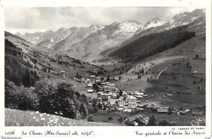 CPSM La Clusaz Vue générale et Chaîne des Aravis