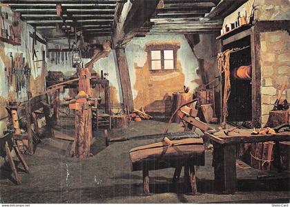 72 LA FRESNAYE SUR CHEDOUET ATELIER DE TOURNEUR SUR BOIS