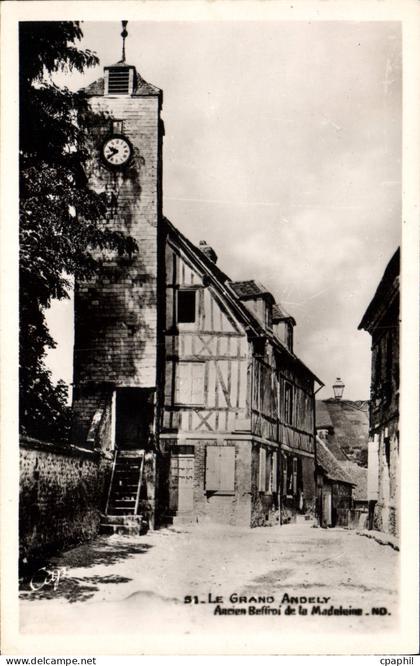 CPA Le Grand Andely Ancien Beffroi de la Madeleine